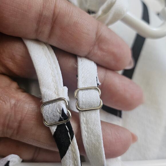 SHEIN Striped Romper 1XL - Picture 4 of 7